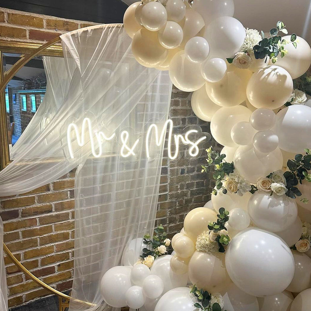 Mr and Mrs Neon Sign for Wedding, Mr and Mrs Sign Wedding Reception Decoration