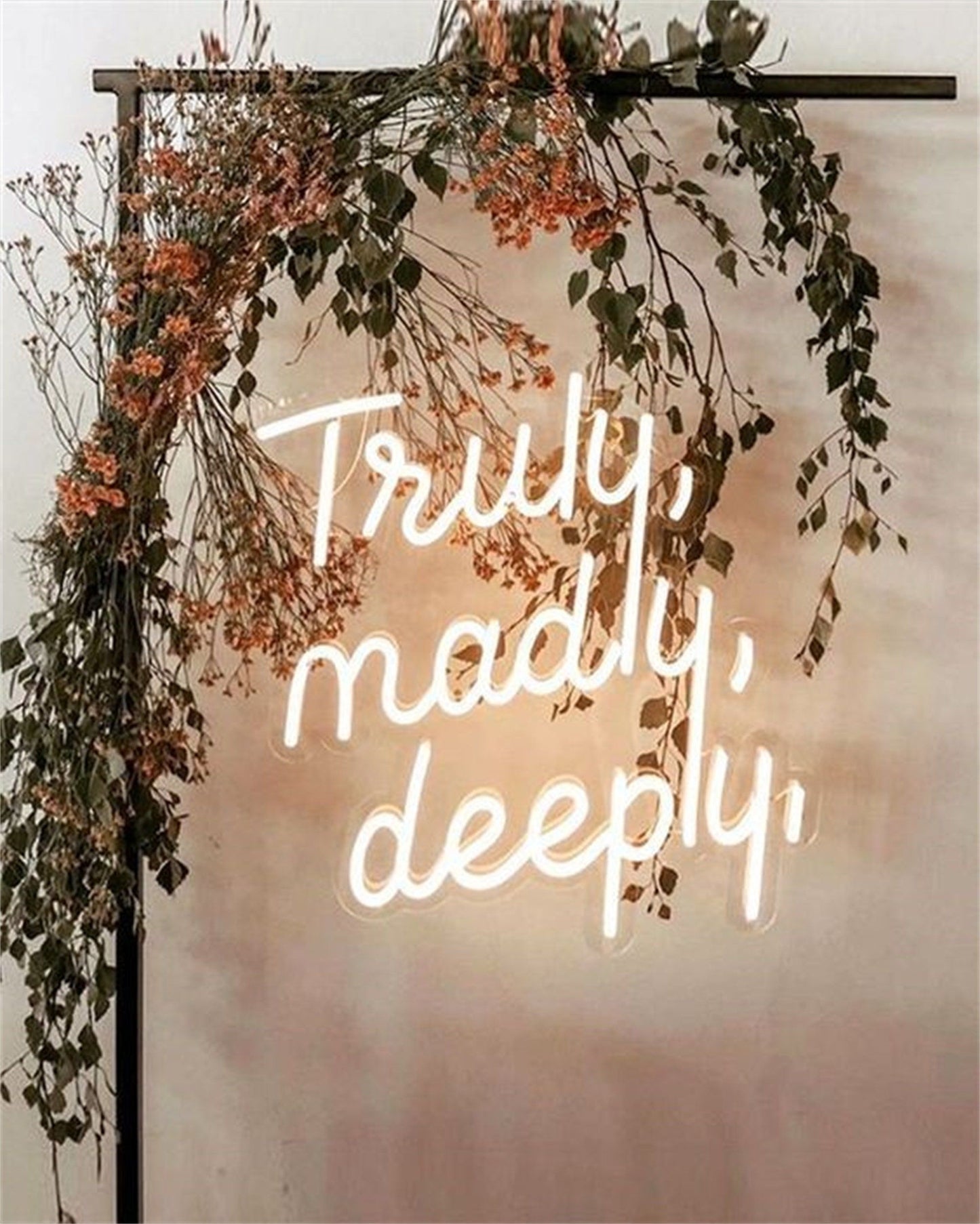 Truly Madly Deeply Neon Sign – Romantic LED Wedding Sign for Ceremony Backdrop