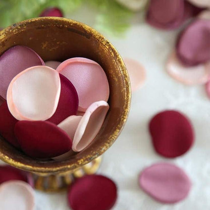 300pcs Silk Rose Petals Burgundy Maroon Flower Petals for Wedding Flower Girl Basket Aisle Scatter Dinner Table Centerpieces
