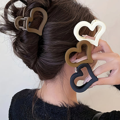 A Set of 1/2/4 Heart-Shaped Hair Clips - Cute And Minimalist Plastic Hair Additions for Women