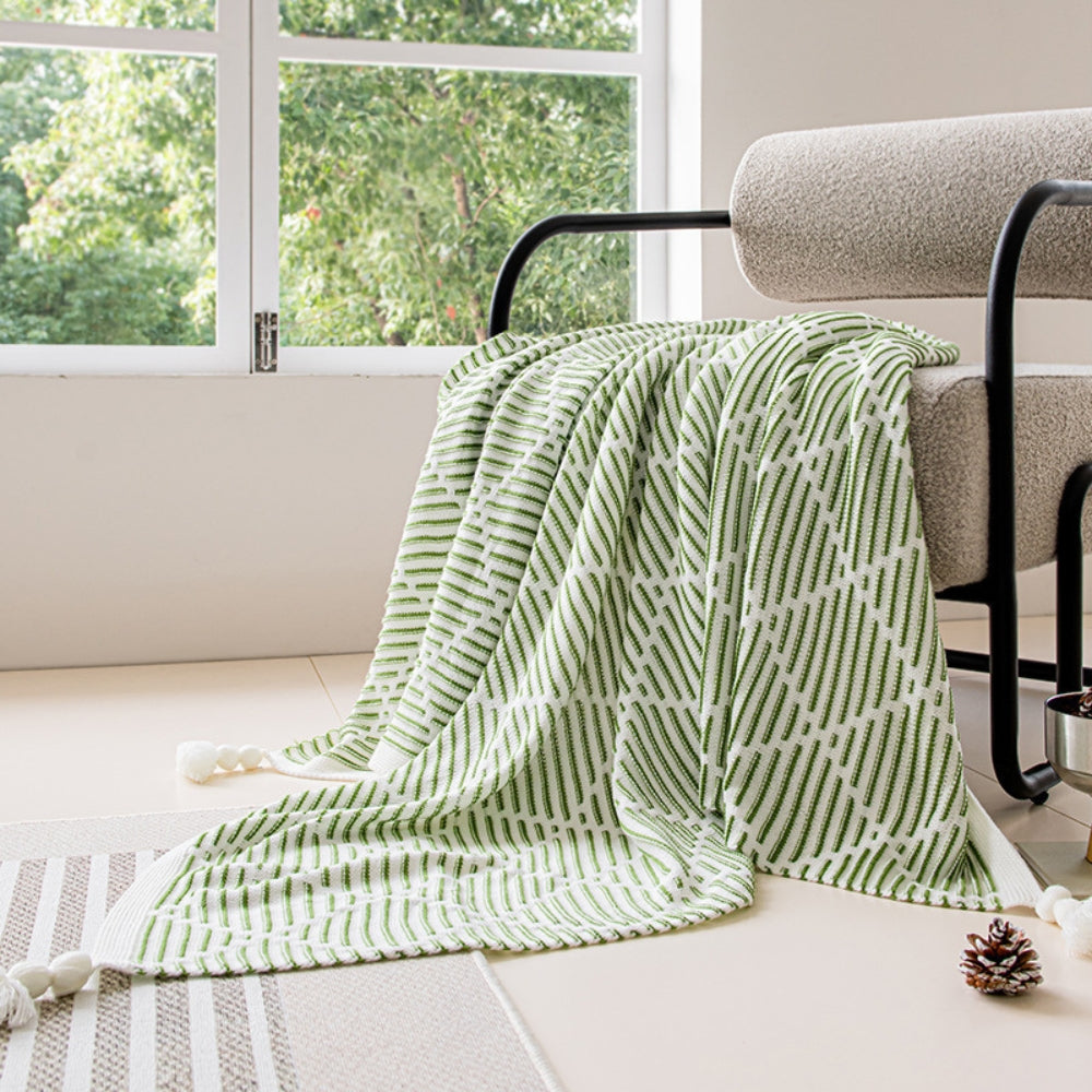 Monochrome Diamond Pattern Throw Blanket