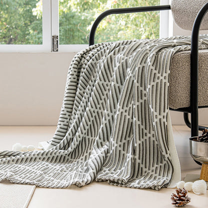 Monochrome Diamond Pattern Throw Blanket
