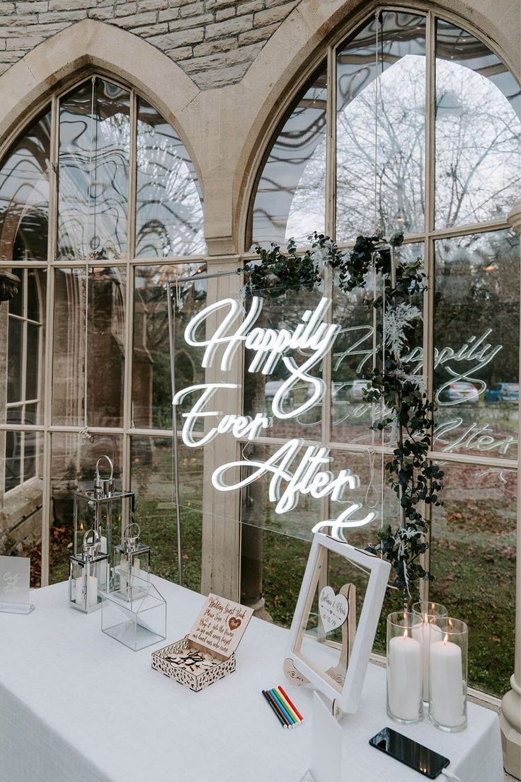 Happily Ever After Neon Sign / Elegant Wedding Welcome Decor Idea