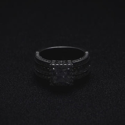Elegant Square Cut Zirconia Engagement Ring with Sparkling Cubic Zirconia